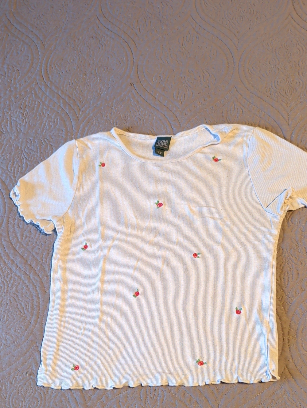 Embroidered roses ribbed t